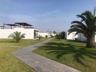 MODERNA CASA DE PLAYA EN VENTA EN GRAMAS KM69 CON VISTA AL MAR