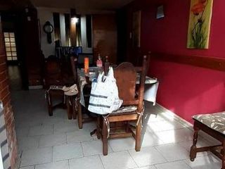 Casa Venta 3 dormitorios 2 baños 151mts2 - Ringuelet