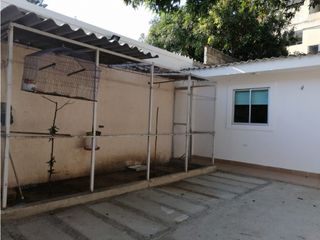 Venta de amplia casa en el Jardín Santa Marta -FV