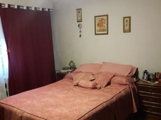 Casa para 2 Familias en venta en Quilmes Este