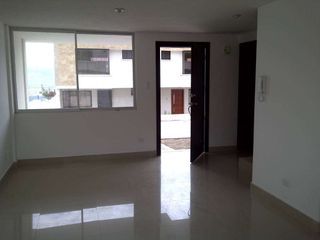 VENTA DE CASA DE 140 M2 POR ESTRENAR EN CONJUNTO EN CALDERÓN .