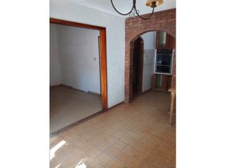 Foto 7 de Casa + depto a metros de Av. Alvear.