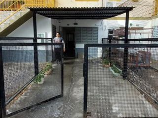 Foto 1 de INDEXA VENDE CASA EN PLANTA BAJA, 2 HABITACIONES CON PATIO Y ENTRADA DE VEHÍCULO EN B° 827
