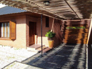 Casas en Venta en Barrio La Florida, con patio | PROPERATI