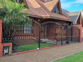 Foto 1 de Chalet en venta en Quilmes Oeste