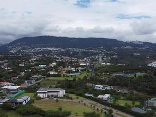 Espectaculares terrenos de venta en la Urbanización La Quinta en Cumbayá