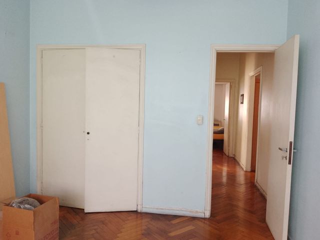 VENTA DEPARTAMENTO SEMI PISO DE 5 AMB  EN RECOLETA
