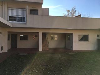 Foto 6 de Casa con Departamento en venta en Rincon de Milberg
