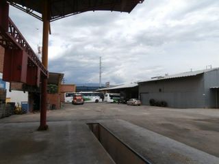 Foto 3 de bodega en venta en panamericano. Cod V10646