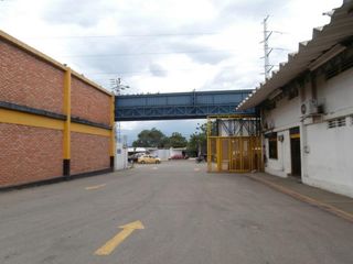 Foto 5 de bodega en venta en panamericano. Cod V10646