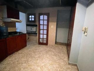 Casa 5 dormitorios en venta, Barrio Alperovich