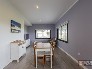 Casa en venta - 4 Dormitorios 6 Baños 2 Cocheras - 1800Mts2 - Abasto [FINANCIADA]