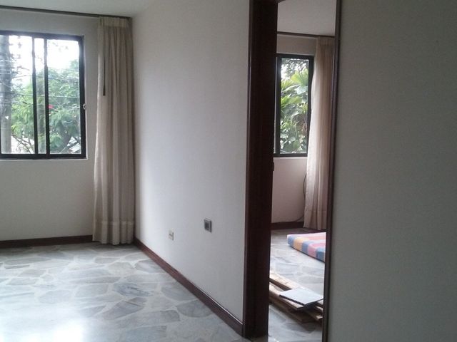 Vendo Apto.  Primitivo crespo.      2.  piso  Prop.  Horizontal Bien Ubicado ¡Oportunidad !