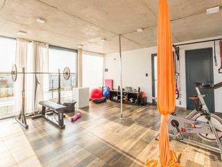 Foto 50 de VENTA CON RENTA Especatucular casa moderna de diseño, lote al lago , 4 dorm. en suite