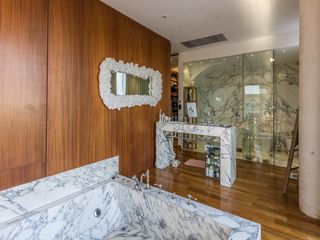 Foto 31 de VENTA CON RENTA Especatucular casa moderna de diseño, lote al lago , 4 dorm. en suite