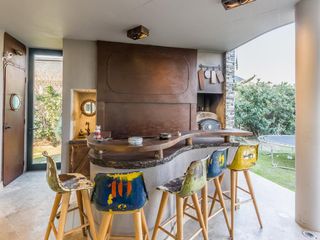 Foto 21 de VENTA CON RENTA Especatucular casa moderna de diseño, lote al lago , 4 dorm. en suite