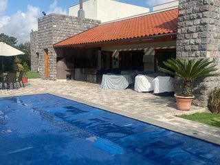 Foto 2 de Vendo Espectacular Quinta de 14500m2 en Puembo. con casa diseño Londono con piscina