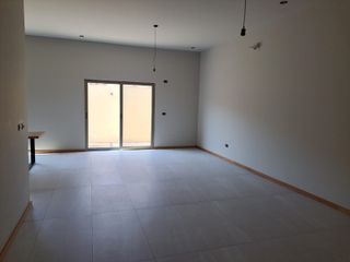 Foto 2 de casa en venta en estoril. Cod V4815
