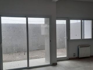 Duplex 3 dormitorios  - calle Luan al 3200 -Terrazas del Neuquen