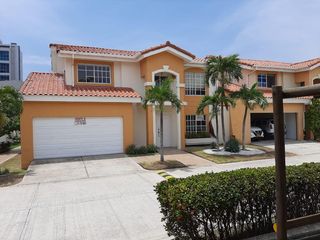 Foto 1 de casa en arriendo en la castellana. Cod A6885301