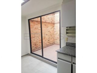 Foto 3 de casa en venta en atenas-suba. Cod V4683