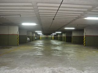 VENTA COCHERA DOBLE APTO 2 VEHICULOS MEDIANOS MICROCENTRO TRIBUNALES