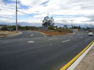 Foto 1 de VENDO O ARRIENDO TERRENO COMERCIAL, NORTE DE QUITO
