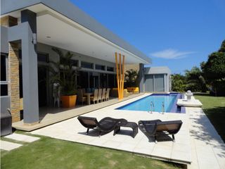 SE VENDE CASA DE LUJO  EN LAGOS DEL CAUJARAL