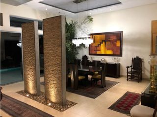 SE VENDE CASA DE LUJO  EN LAGOS DEL CAUJARAL