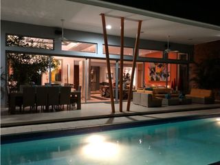 SE VENDE CASA DE LUJO  EN LAGOS DEL CAUJARAL