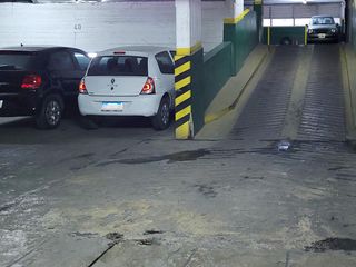 Cochera en pleno Almagro + Ubicación + Alquilada + Seguridad