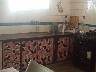 Casa venta - 3 dormitorios 1 baño - 400mts2 totales - Ringuelet