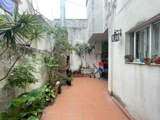 PH 4 amb con cochera y patio en Villa Pueyrredon