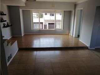 Foto 1 de VENTA GRAN PH 4 AMB, AMPLIO QUINCHO CON GRAN  LOCAL