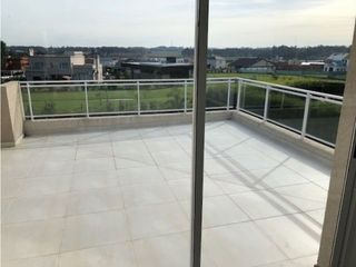 Foto 30 de Amplia Casa contemporánea 5 dormitorios y piscina barrio privado Arenas del Sur