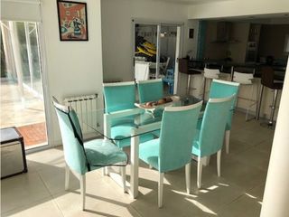 Foto 10 de Amplia Casa contemporánea 5 dormitorios y piscina barrio privado Arenas del Sur