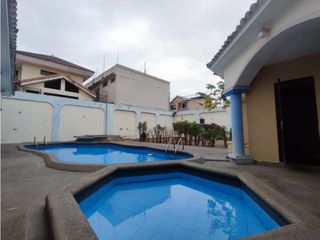 Foto 10 de VENDO CASA CON AMPLIO TERRENO EN FABULOSA UBICACION