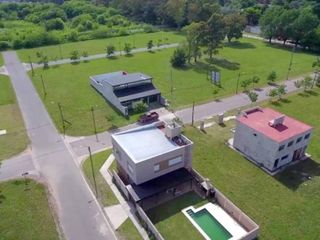 Foto 3 de VENTA Lotes En Longchamps con escritura financiación propia