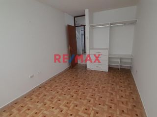 Foto 7 de DEPARTAMENTO EN VENTA EN  piso  2    a DOS CUADRAS DEL OVALO MOCHICA

 Urb Virgen de la Puerta, a una cuadra de la Av METROPOLITANA Y AV NICOLAS DE