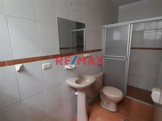 Foto 4 de DEPARTAMENTO EN VENTA EN  piso  2    a DOS CUADRAS DEL OVALO MOCHICA

 Urb Virgen de la Puerta, a una cuadra de la Av METROPOLITANA Y AV NICOLAS DE