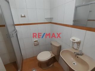 Foto 3 de DEPARTAMENTO EN VENTA EN  piso  2    a DOS CUADRAS DEL OVALO MOCHICA

 Urb Virgen de la Puerta, a una cuadra de la Av METROPOLITANA Y AV NICOLAS DE