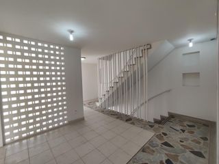 Foto 9 de CASA en ARRIENDO en Bogotá El Chico- Miranda