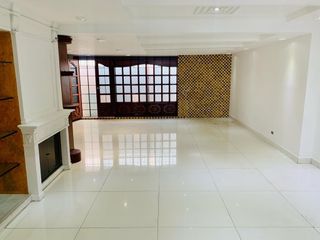 Foto 3 de casa en venta en santa ana occidental-usaquén. Cod V51783