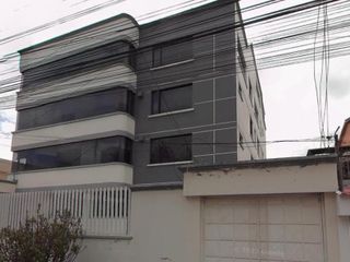 Departamento en Venta de 2 dormitorios en edificio con seguridad, sector colegio Los Pinos
