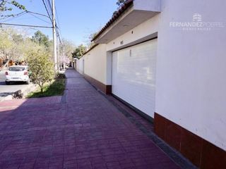 SE VENDE Casa Dos Pisos 6D 2B Cuarta Oeste Ciudad Mendoza
