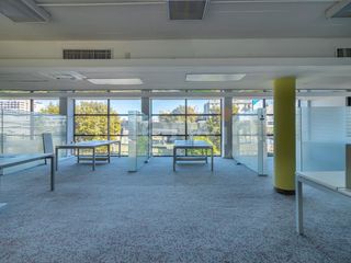Oficina de 290 m2 en Alquiler ubicada en ¨Dock del Sol¨. Incluye 3 Cocheras - Puerto Madero