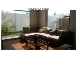 Foto 3 de VENDO FINA RESIDENCIA EN LA URB. LA PLANICIE DE CHALLAPAMPA - AREQUIPA