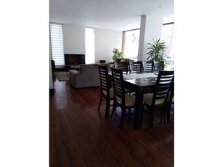 Foto 9 de VENDO FINA RESIDENCIA EN LA URB. LA PLANICIE DE CHALLAPAMPA - AREQUIPA