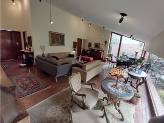Foto 2 de LA MOLINA - VENTA LINDA CASA - ÁREA 484 m2