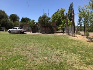 Foto 2 de finca de 5500 m2 de plantacion de duraznos y casa de 120 m2 y galpon en Spinelli 751, El Cerrito